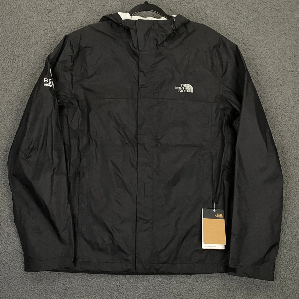 The North Face DryVent Rain Jacket Men Medium Black Waterproof Shell NWT